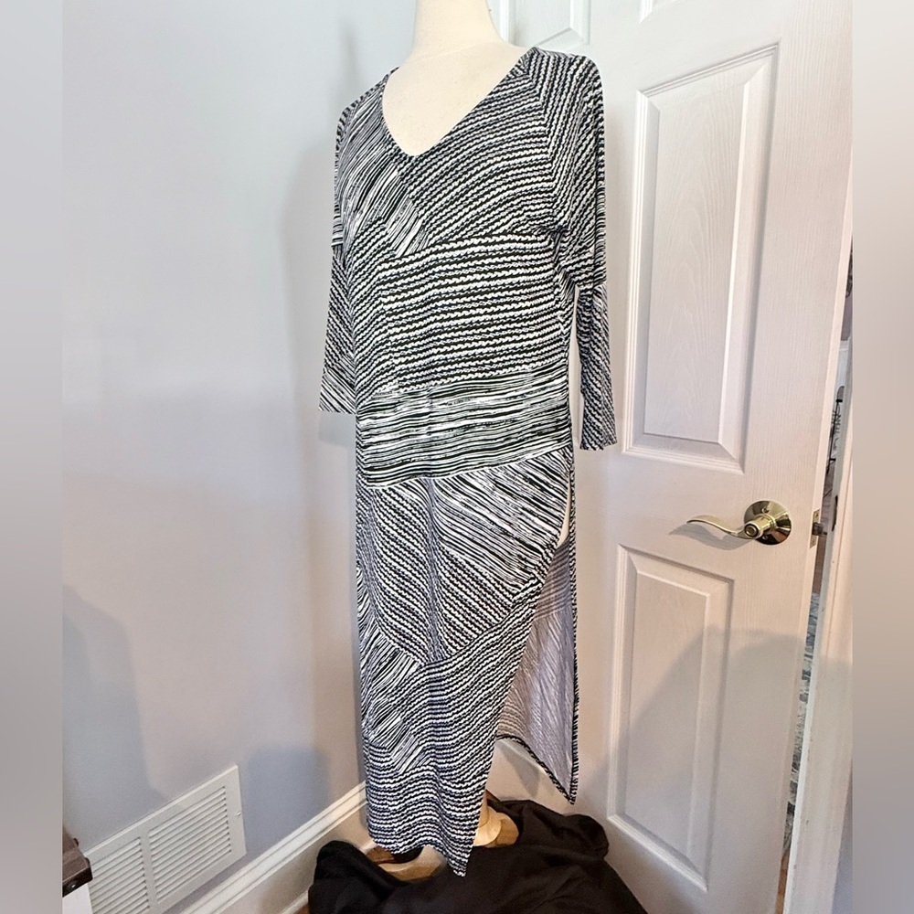 Women with control, geometric tunic dress/beach cover-up